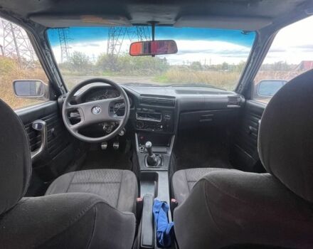 Сірий БМВ 3 Серія, об'ємом двигуна 1.8 л та пробігом 256 тис. км за 1700 $, фото 7 на Automoto.ua