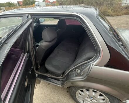 Сірий БМВ 3 Серія, об'ємом двигуна 1.8 л та пробігом 256 тис. км за 1700 $, фото 6 на Automoto.ua