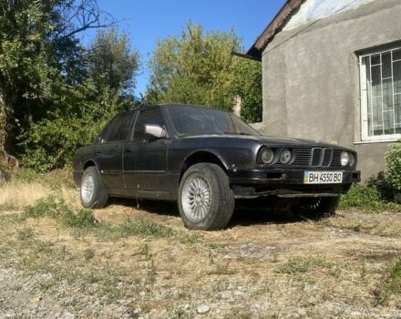 Серый БМВ 3 Серия, объемом двигателя 1.8 л и пробегом 999 тыс. км за 850 $, фото 2 на Automoto.ua