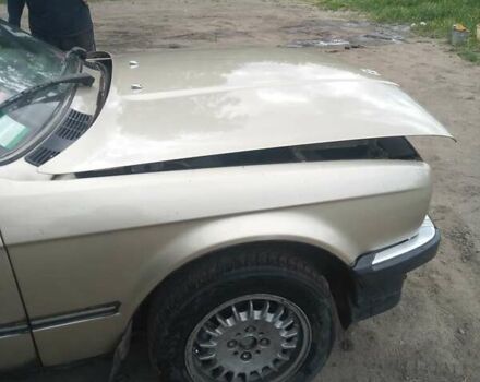 Серый БМВ 3 Серия, объемом двигателя 1.8 л и пробегом 450 тыс. км за 1800 $, фото 5 на Automoto.ua