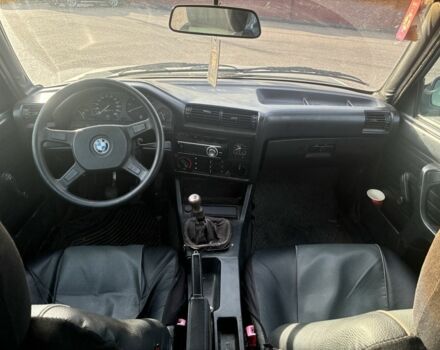 Серый БМВ 3 Серия, объемом двигателя 2.4 л и пробегом 500 тыс. км за 850 $, фото 7 на Automoto.ua