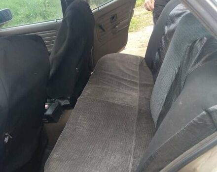 Серый БМВ 3 Серия, объемом двигателя 1.8 л и пробегом 450 тыс. км за 1800 $, фото 1 на Automoto.ua