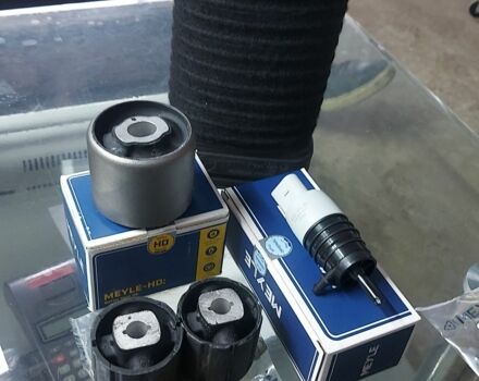 Серый БМВ 3 Серия, объемом двигателя 1.8 л и пробегом 200 тыс. км за 2365 $, фото 6 на Automoto.ua