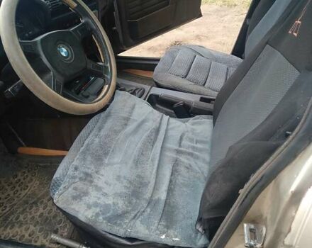 Серый БМВ 3 Серия, объемом двигателя 1.8 л и пробегом 450 тыс. км за 1800 $, фото 4 на Automoto.ua