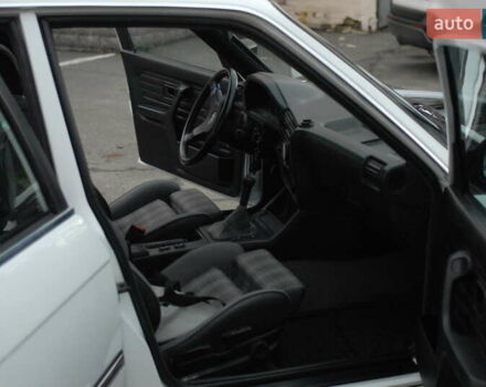 Серый БМВ 3 Серия, объемом двигателя 2.8 л и пробегом 360 тыс. км за 7500 $, фото 1 на Automoto.ua