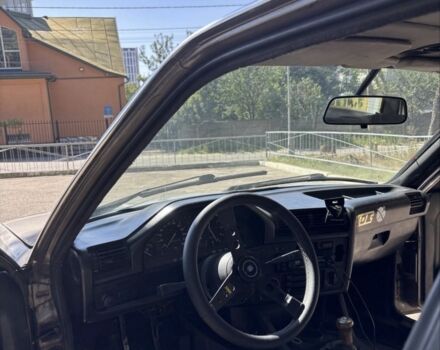 Сірий БМВ 3 Серія, об'ємом двигуна 1.8 л та пробігом 250 тис. км за 2600 $, фото 7 на Automoto.ua