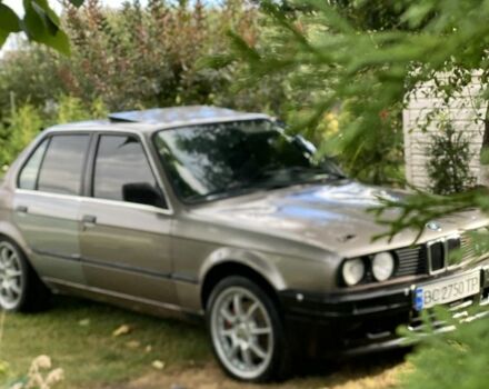 Сірий БМВ 3 Серія, об'ємом двигуна 1.8 л та пробігом 250 тис. км за 2600 $, фото 9 на Automoto.ua