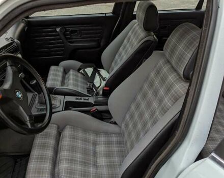 Серый БМВ 3 Серия, объемом двигателя 2.8 л и пробегом 360 тыс. км за 7500 $, фото 18 на Automoto.ua