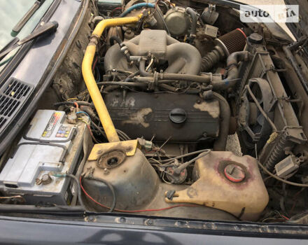 Серый БМВ 3 Серия, объемом двигателя 1.8 л и пробегом 999 тыс. км за 1600 $, фото 9 на Automoto.ua