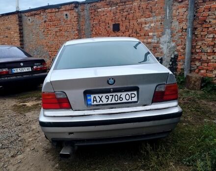 Сірий БМВ 3 Серія, об'ємом двигуна 1.6 л та пробігом 380 тис. км за 1350 $, фото 1 на Automoto.ua