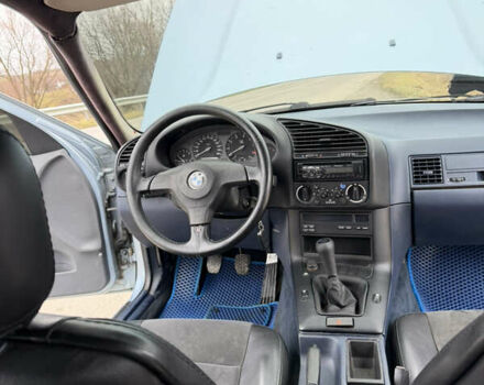 Серый БМВ 3 Серия, объемом двигателя 2.5 л и пробегом 296 тыс. км за 2999 $, фото 11 на Automoto.ua