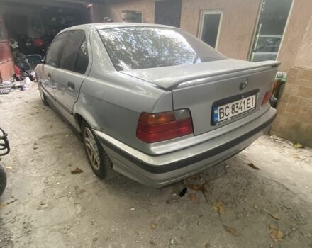Сірий БМВ 3 Серія, об'ємом двигуна 2.5 л та пробігом 300 тис. км за 1800 $, фото 7 на Automoto.ua