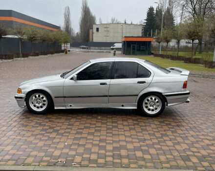 Сірий БМВ 3 Серія, об'ємом двигуна 1.8 л та пробігом 370 тис. км за 1700 $, фото 6 на Automoto.ua