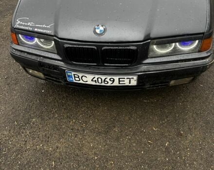 Серый БМВ 3 Серия, объемом двигателя 1.8 л и пробегом 300 тыс. км за 2100 $, фото 1 на Automoto.ua