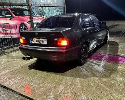 Серый БМВ 3 Серия, объемом двигателя 1.8 л и пробегом 313 тыс. км за 1950 $, фото 2 на Automoto.ua