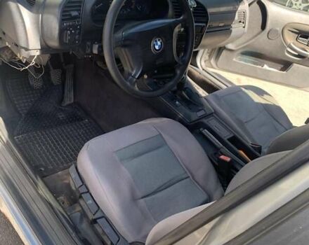 Серый БМВ 3 Серия, объемом двигателя 1.8 л и пробегом 300 тыс. км за 2499 $, фото 1 на Automoto.ua