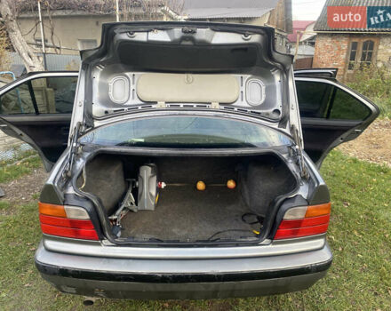 Серый БМВ 3 Серия, объемом двигателя 1.6 л и пробегом 330 тыс. км за 2200 $, фото 25 на Automoto.ua