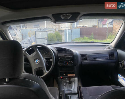 Серый БМВ 3 Серия, объемом двигателя 1.6 л и пробегом 330 тыс. км за 2200 $, фото 14 на Automoto.ua