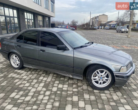 Серый БМВ 3 Серия, объемом двигателя 1.6 л и пробегом 330 тыс. км за 2200 $, фото 1 на Automoto.ua