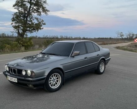 Серый БМВ 3 Серия, объемом двигателя 2.5 л и пробегом 427 тыс. км за 2300 $, фото 2 на Automoto.ua