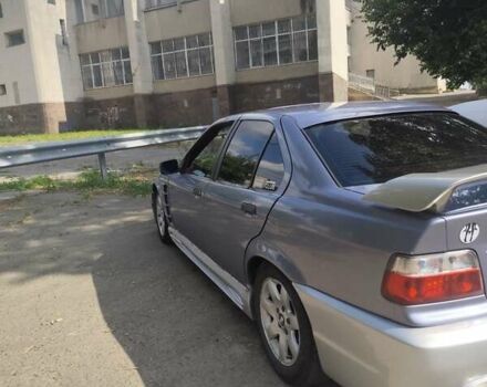 Серый БМВ 3 Серия, объемом двигателя 1.6 л и пробегом 360 тыс. км за 2600 $, фото 3 на Automoto.ua