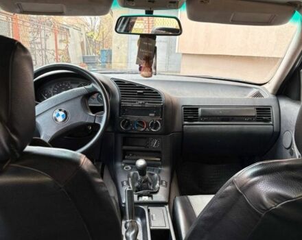 Серый БМВ 3 Серия, объемом двигателя 1.8 л и пробегом 300 тыс. км за 2700 $, фото 14 на Automoto.ua