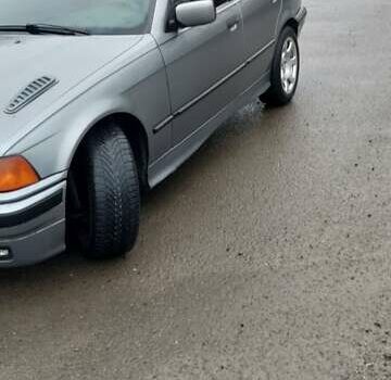 Серый БМВ 3 Серия, объемом двигателя 1.8 л и пробегом 340 тыс. км за 2999 $, фото 3 на Automoto.ua