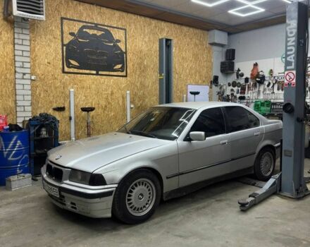 Сірий БМВ 3 Серія, об'ємом двигуна 1.6 л та пробігом 100 тис. км за 2200 $, фото 1 на Automoto.ua