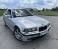 Серый БМВ 3 Серия, объемом двигателя 2 л и пробегом 400 тыс. км за 1800 $, фото 1 на Automoto.ua