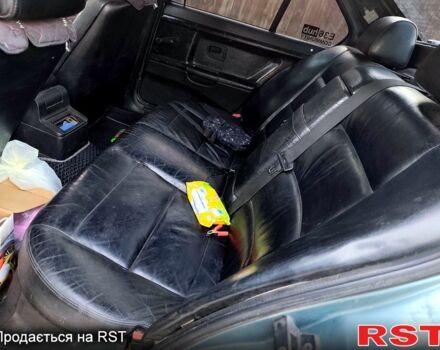 Серый БМВ 3 Серия, объемом двигателя 1.8 л и пробегом 300 тыс. км за 3000 $, фото 9 на Automoto.ua