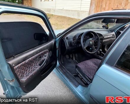 Серый БМВ 3 Серия, объемом двигателя 1.8 л и пробегом 300 тыс. км за 3000 $, фото 7 на Automoto.ua