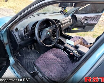 Серый БМВ 3 Серия, объемом двигателя 1.8 л и пробегом 300 тыс. км за 3000 $, фото 8 на Automoto.ua
