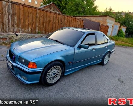 Серый БМВ 3 Серия, объемом двигателя 1.8 л и пробегом 300 тыс. км за 3000 $, фото 1 на Automoto.ua