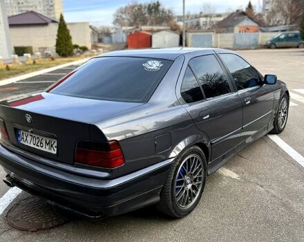 Сірий БМВ 3 Серія, об'ємом двигуна 1.8 л та пробігом 266 тис. км за 2100 $, фото 2 на Automoto.ua