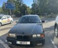 Сірий БМВ 3 Серія, об'ємом двигуна 1.8 л та пробігом 370 тис. км за 2500 $, фото 1 на Automoto.ua