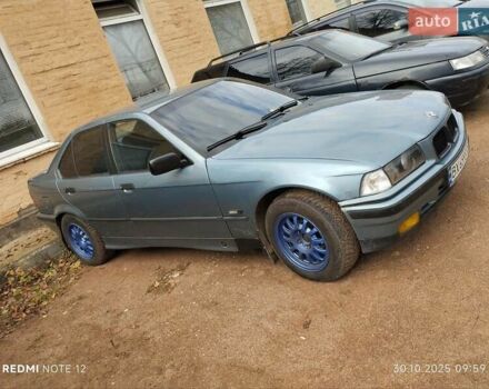 Серый БМВ 3 Серия, объемом двигателя 1.6 л и пробегом 501 тыс. км за 2500 $, фото 1 на Automoto.ua