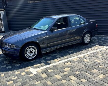 Сірий БМВ 3 Серія, об'ємом двигуна 1.8 л та пробігом 273 тис. км за 2200 $, фото 3 на Automoto.ua