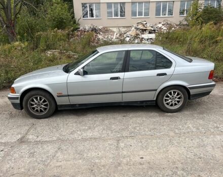 Серый БМВ 3 Серия, объемом двигателя 2.5 л и пробегом 227 тыс. км за 4800 $, фото 3 на Automoto.ua