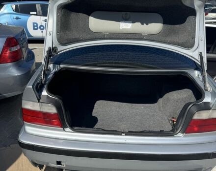 Сірий БМВ 3 Серія, об'ємом двигуна 2.8 л та пробігом 236 тис. км за 4200 $, фото 8 на Automoto.ua