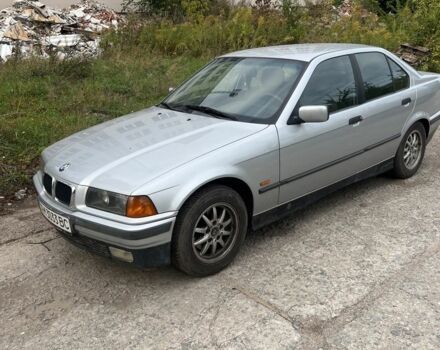 Серый БМВ 3 Серия, объемом двигателя 2.5 л и пробегом 227 тыс. км за 4800 $, фото 2 на Automoto.ua