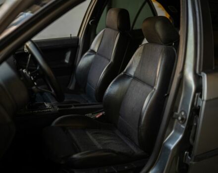 Серый БМВ 3 Серия, объемом двигателя 2.5 л и пробегом 155 тыс. км за 4100 $, фото 6 на Automoto.ua