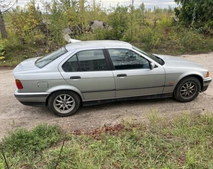 Серый БМВ 3 Серия, объемом двигателя 2.5 л и пробегом 227 тыс. км за 4800 $, фото 4 на Automoto.ua