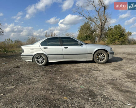 Сірий БМВ 3 Серія, об'ємом двигуна 1.99 л та пробігом 400 тис. км за 3700 $, фото 3 на Automoto.ua