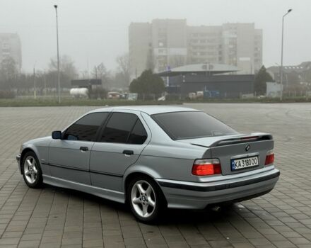 Серый БМВ 3 Серия, объемом двигателя 1.8 л и пробегом 254 тыс. км за 3550 $, фото 2 на Automoto.ua