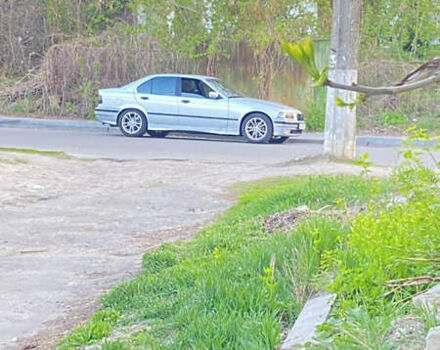 Сірий БМВ 3 Серія, об'ємом двигуна 1.99 л та пробігом 400 тис. км за 3700 $, фото 8 на Automoto.ua