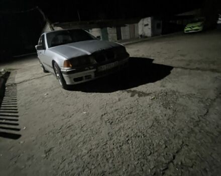 Сірий БМВ 3 Серія, об'ємом двигуна 1.8 л та пробігом 600 тис. км за 1000 $, фото 3 на Automoto.ua