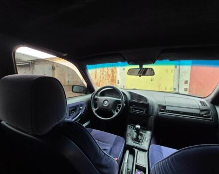 Серый БМВ 3 Серия, объемом двигателя 2 л и пробегом 340 тыс. км за 5100 $, фото 15 на Automoto.ua