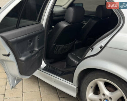 Серый БМВ 3 Серия, объемом двигателя 1.8 л и пробегом 254 тыс. км за 3550 $, фото 8 на Automoto.ua