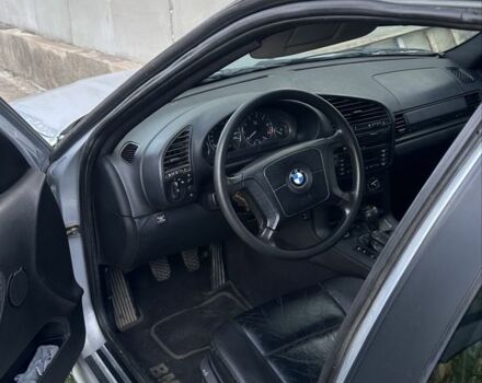Серый БМВ 3 Серия, объемом двигателя 2 л и пробегом 400 тыс. км за 3800 $, фото 11 на Automoto.ua