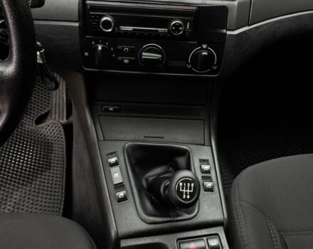 Серый БМВ 3 Серия, объемом двигателя 1.9 л и пробегом 426 тыс. км за 4790 $, фото 7 на Automoto.ua